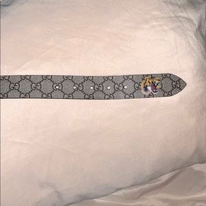 Men’s Gucci GG Supreme Tiger Belt